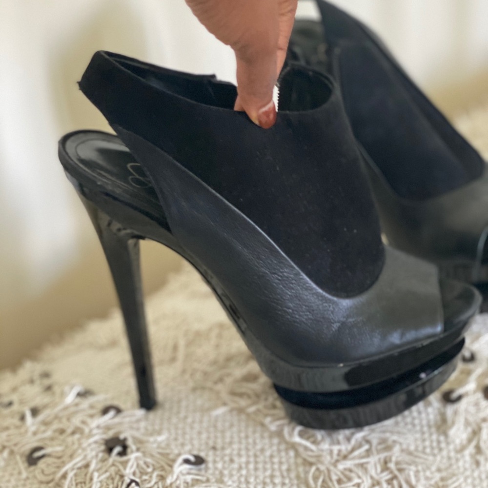 JESSICA SIMPSON  heels